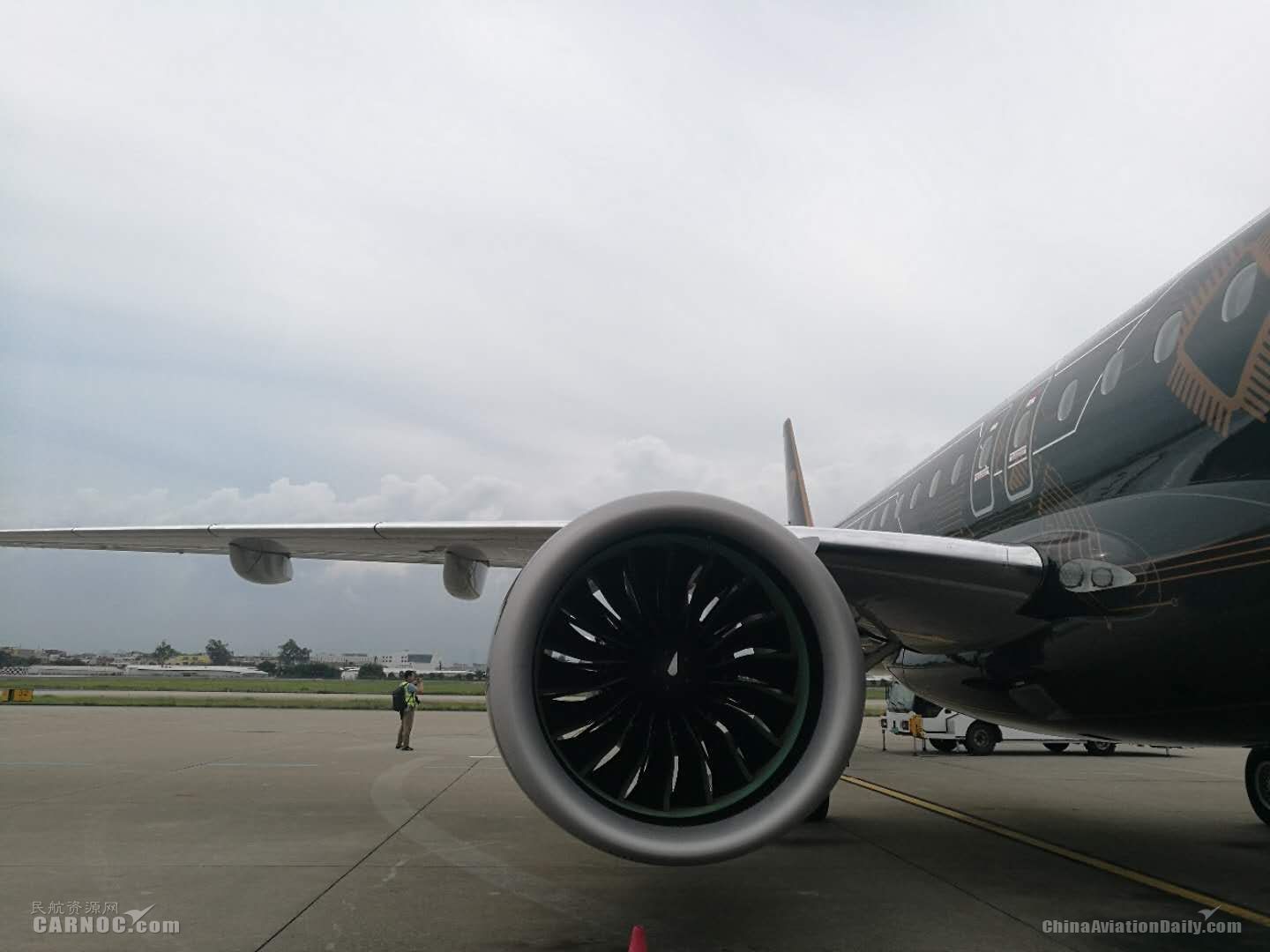 這裏捕獲一隻“工程獅” 探秘巴航工業(ye) E195-E2飛機-上海空運