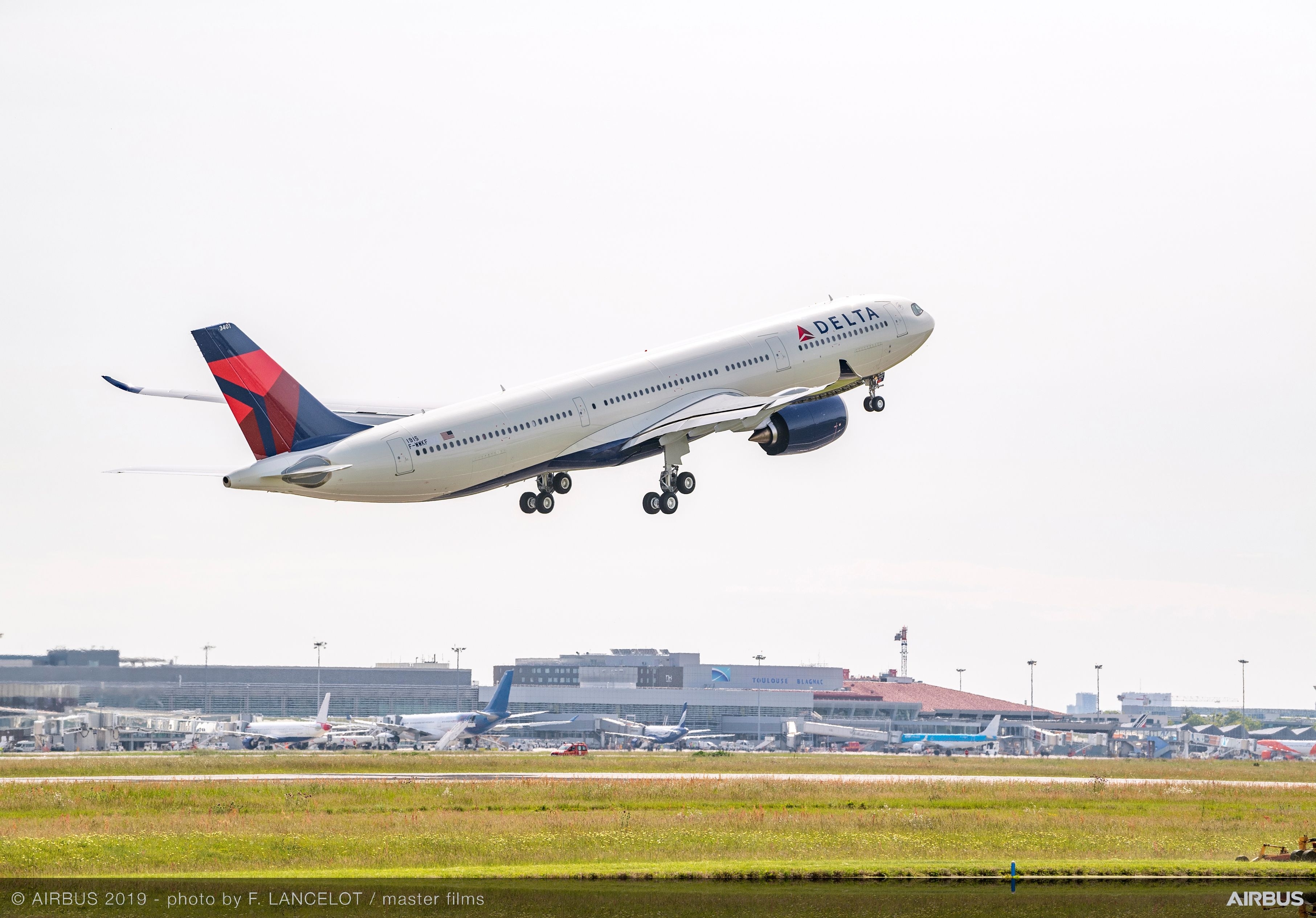 達美航空接收截至目前最後一架全新波音飛機-紐約國際快遞