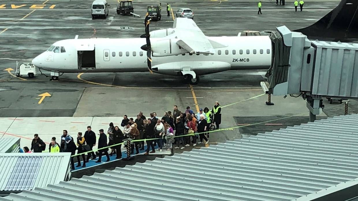 新西蘭(lan) 航空客機因駕駛艙冒煙緊急降落 無人受傷(shang) 