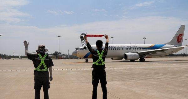 為(wei) 您“帶鹽” 鄭州機場機務的十二時辰-空運查詢