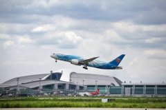 白雲機場：轉場運營15年 接送旅客近7億人次-深圳出口空運