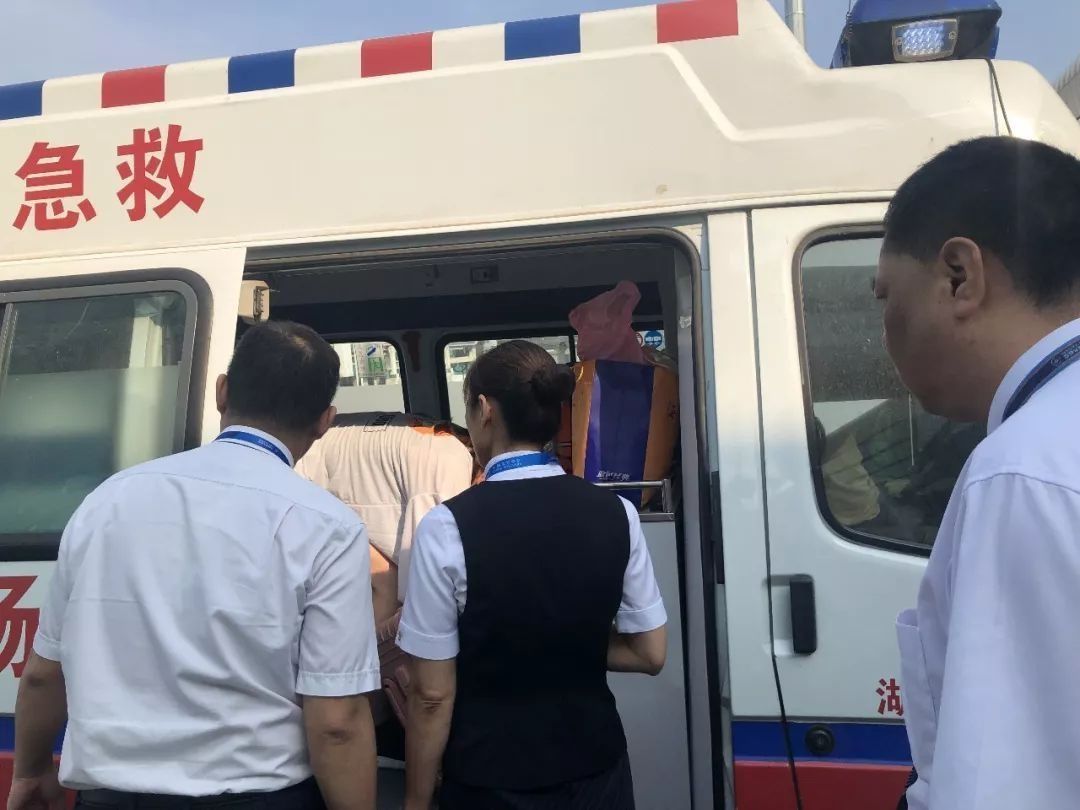 武漢至銀川飛機上3歲男童心跳驟停 飛機果斷返航-國際快遞費在線查詢