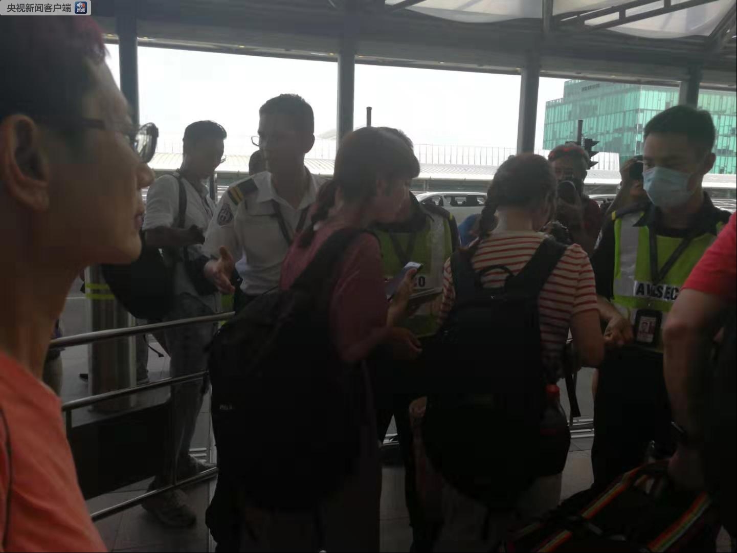 香港機管局繼續實施航班重新編配 14日約130班航班取消