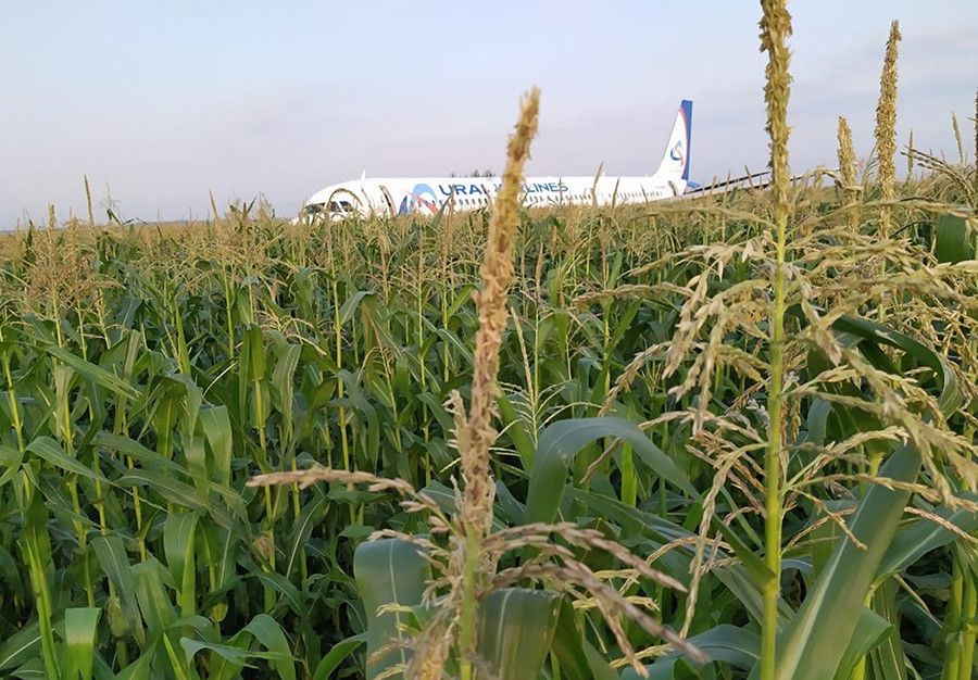 俄緊急情況部:烏(wu) 拉爾航空客機迫降中75人受傷(shang) 