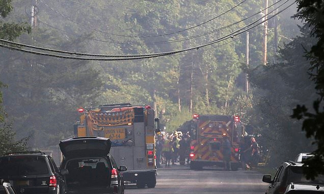 美國一載3人飛機墜入民居 造成1人死亡1人受傷(shang) 