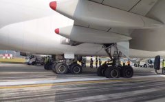 747貨機跑道趴窩，南昌機場陷落，這架小飛機上演火線救援！-以色列的空運