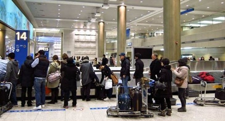 去機場坐飛機你最擔心什麽(me) ？調查顯示為(wei) 取行李