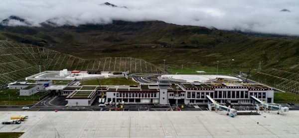 甘孜格薩爾機場為(wei) 國內(nei) 民用支線機場建設樹立新標杆-國際快遞費在線查詢