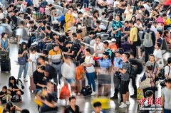 
深圳國際快遞-10天運客1956萬人次 廣鐵國慶黃金周運輸再創曆史新高