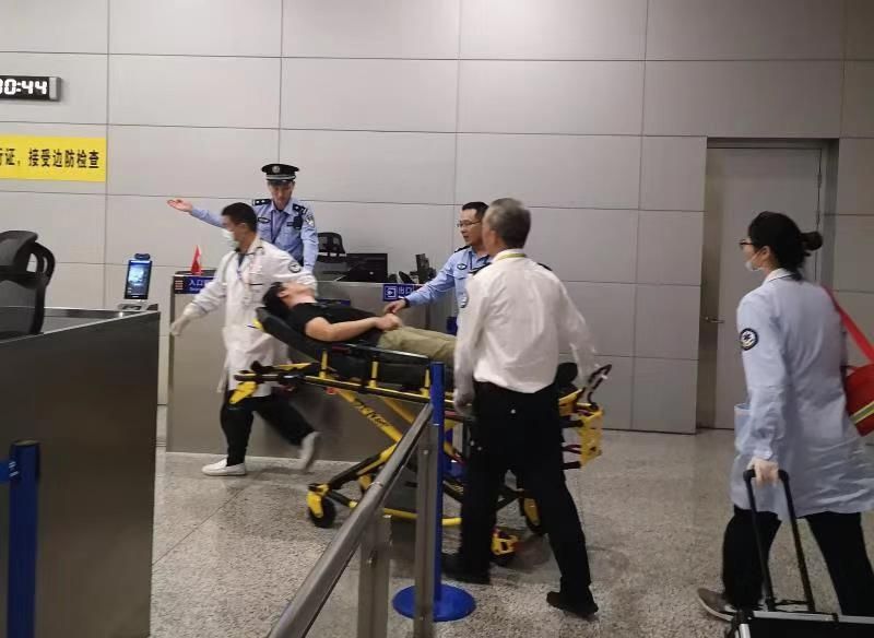 旅客突發心髒疾病 東(dong) 京飛往迪拜航班備降浦東(dong) 機場