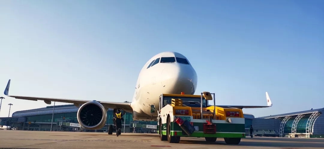 澳大利亞(ya) 國際快遞-國內(nei) 機場首家！白雲(yun) 地勤機務取得A320係列飛機定檢資格