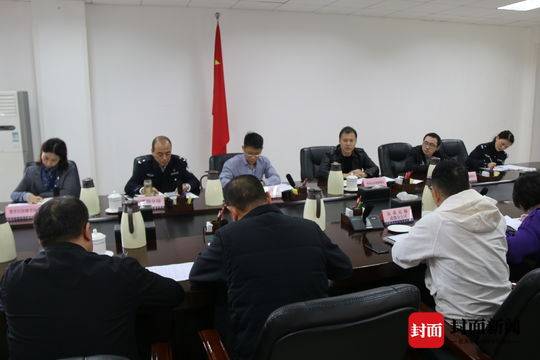 “雙11”過後物流很熱 兩(liang) 家運輸企業(ye) 因多車交通違法未處理被交警約談