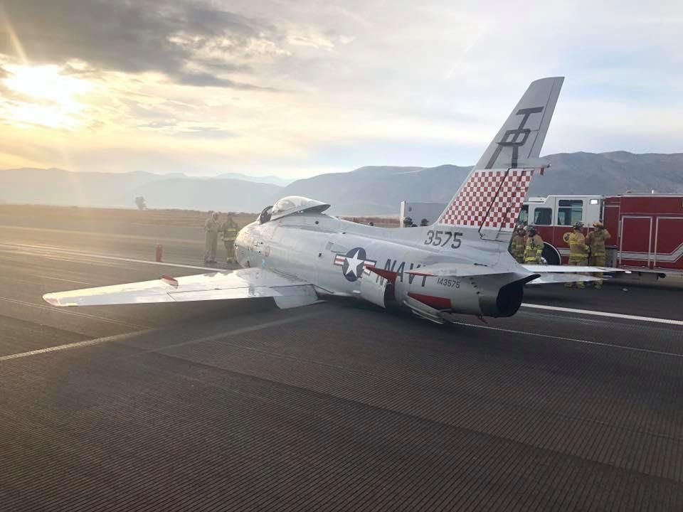 美60年前飛機起落架故障機腹迫降 修好繼續飛
