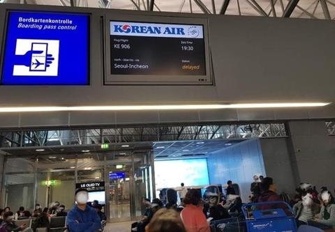 法蘭(lan) 克福機場兩(liang) 架飛機相撞 後續航班延誤21小時