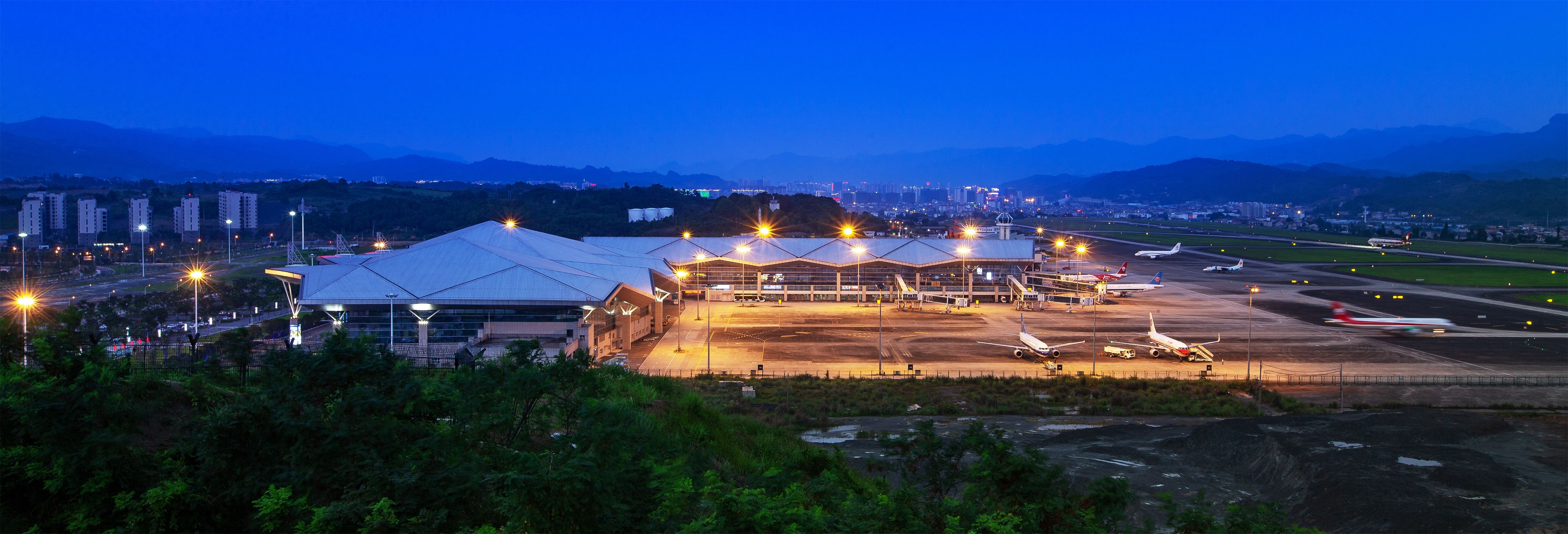 國內(nei) 首個(ge) 北鬥及AeroMACS機場場麵運行應用試點取得階段性成果