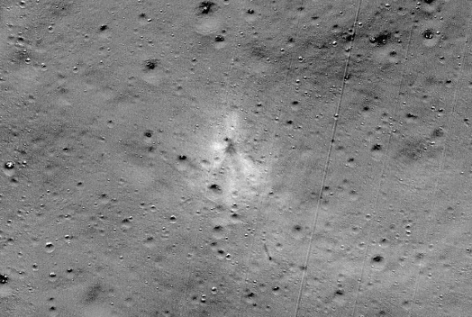 NASA發現印度月球著陸器墜毀地點，碎片清晰可見