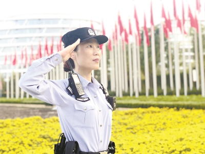 國家會(hui) 展中心治安派出所所長朱洪葵榮獲全國“最美基層民警”稱號