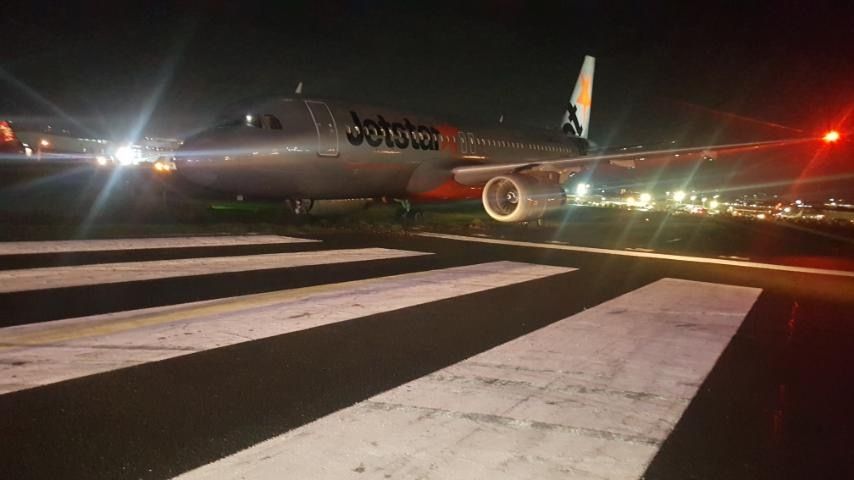 土耳其的空運-捷星日本客機滑行時偏出跑道 跑道被迫關(guan) 閉（附圖）