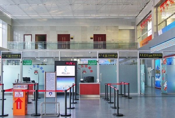 呼倫(lun) 貝爾機場正式開啟“雙樓”保障模式