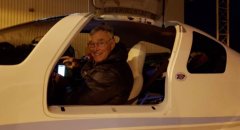 約旦空運-美國69歲男子駕駛自製飛機環遊世界