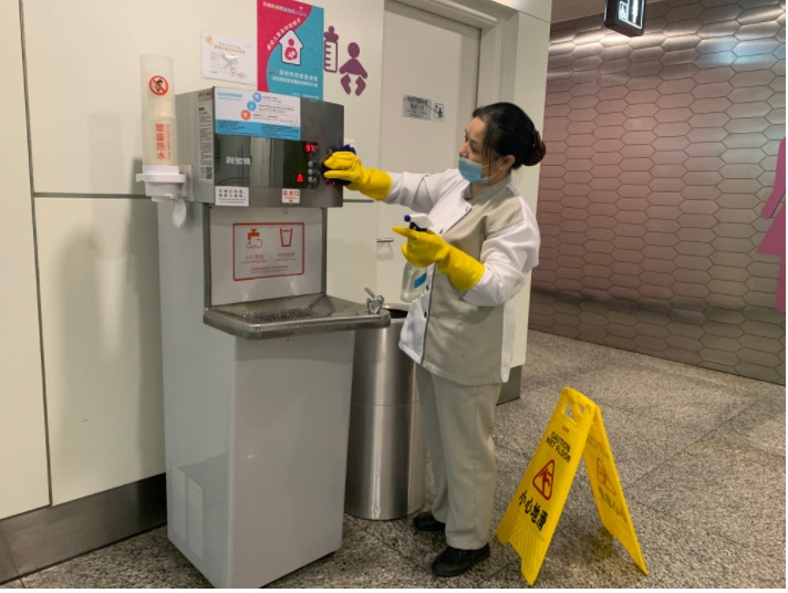 深圳機場航站樓19個(ge) 入口全部實施體(ti) 溫檢測