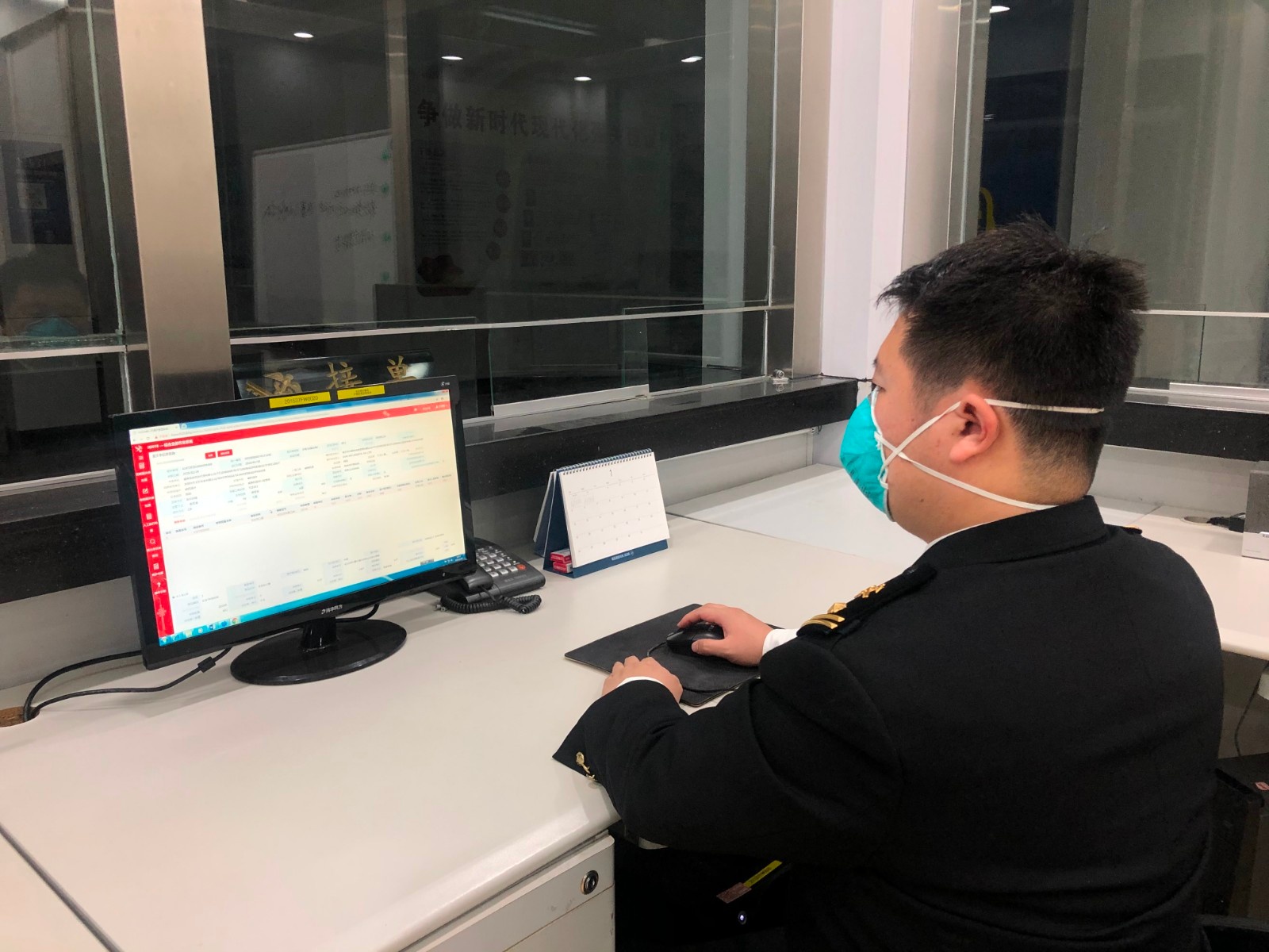 口罩進口海關(guan) 比企業(ye) 更急通關(guan) 比物流更快