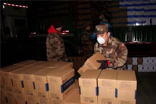 哈市香坊區退役軍(jun) 人事務局連續晝夜奮戰 圓滿完成防疫物資發放任務