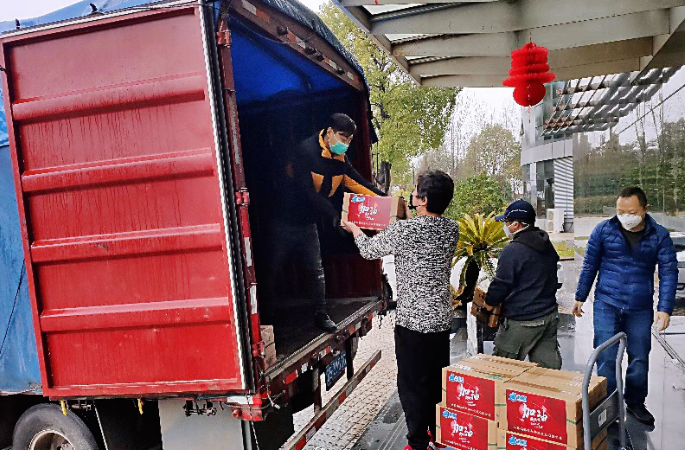上海空運-馳援武漢！ 上海領海挪華捐贈可供18000名醫生食用的壓縮餅幹
