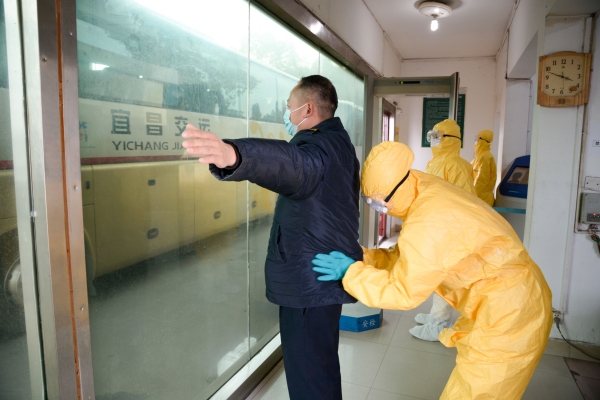 非洲國際國際快遞-宜建鍾情|三峽機場圓滿完成福建首批對口支援醫療隊包機保障任務