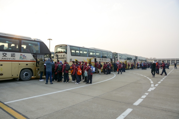 非洲國際國際快遞-宜建鍾情|三峽機場圓滿完成福建首批對口支援醫療隊包機保障任務