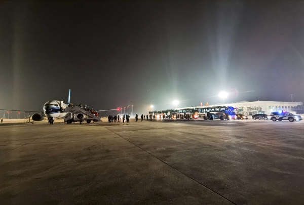 非洲國際國際快遞-宜建鍾情|三峽機場圓滿完成福建首批對口支援醫療隊包機保障任務