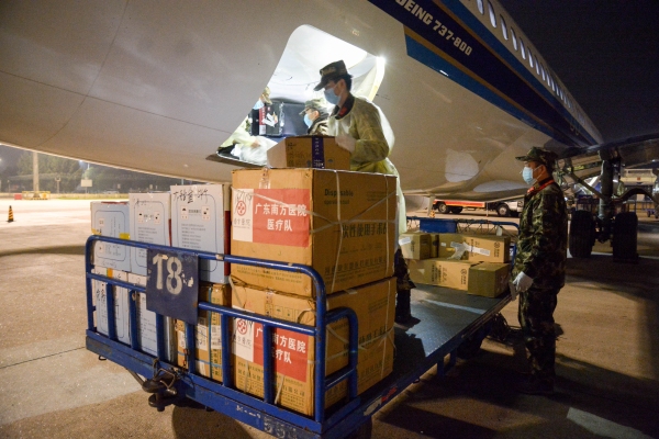 非洲國際國際快遞-宜建鍾情|三峽機場圓滿完成福建首批對口支援醫療隊包機保障任務