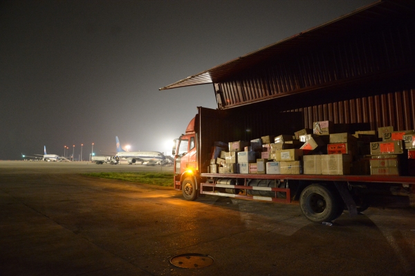非洲國際國際快遞-宜建鍾情|三峽機場圓滿完成福建首批對口支援醫療隊包機保障任務