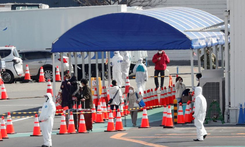 歐洲國際國際快遞-“鑽石公主號”確診2例新冠肺炎死亡病例，各國派專(zhuan) 機接回本國遊客