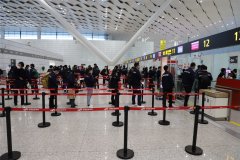 上海貨運-鄭州機場一天保障西部航三架複工包機（附圖）
