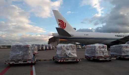 民航局組織航空公司“跨境接力” 安全高效完成16台ECMO緊急運輸任務