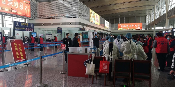 哈薩克斯坦的空運-山西省首架複工返崗崗包機在運城關(guan) 公機場起飛