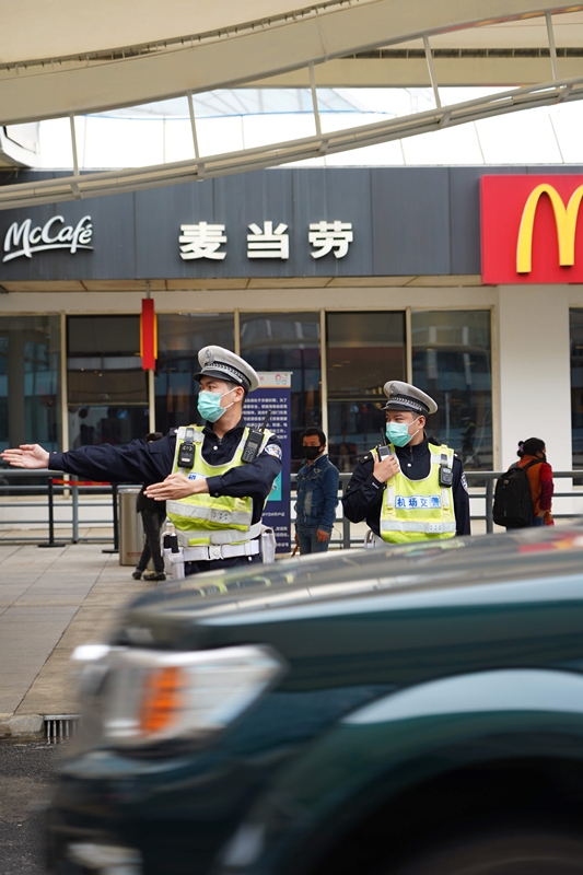 商品編碼查詢-海口美蘭(lan) 機場踐行真情服務 穩步有序複工複產(chan) （附圖）