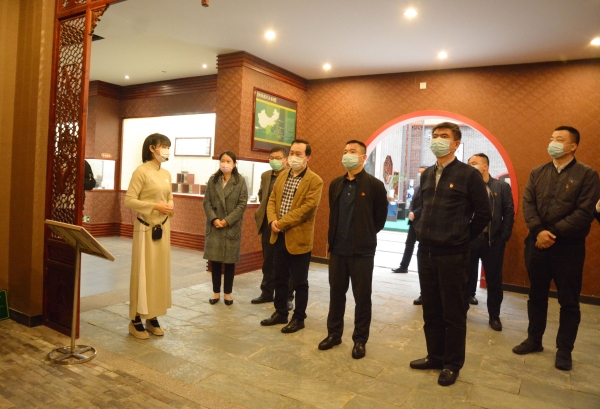 上海貨運-讓春茶飛起來——三峽機場與(yu) 五峰縣政府開啟扶貧助企戰略合作