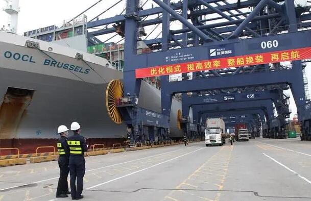 船公司停航跳港後，港口“整船換裝”新模式保航運供給鏈穩定（附圖）
-吉布提空運價(jia) 格
