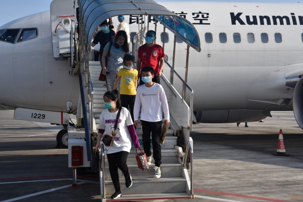 茅台機場“長沙=茅台=西雙版納”航線順利首航
-國際海運