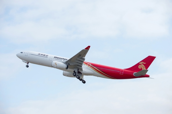 深航深圳=大阪國際“客改貨”航班從(cong) 深圳機場騰飛
-青島空運公司