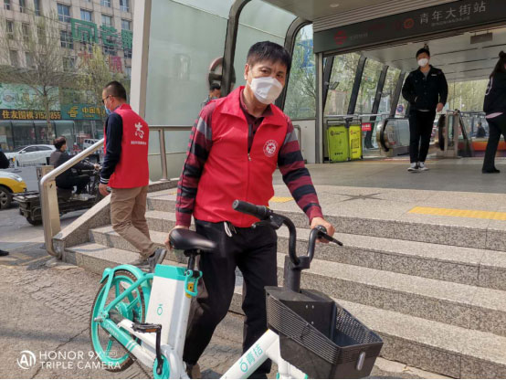 貨拉拉沈陽司機義(yi) 務消殺助力學校複學