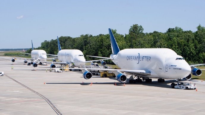 波音三架747“載夢者”飛機同框