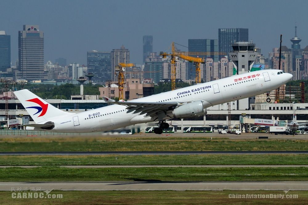 東(dong) 航4月國內(nei) 旅客周轉量環比增22% 已將13架飛機客改貨