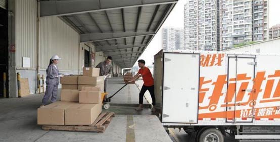 總結經驗善於(yu) 變通 深圳“芽菜王”轉行成為(wei) 貨拉拉司機