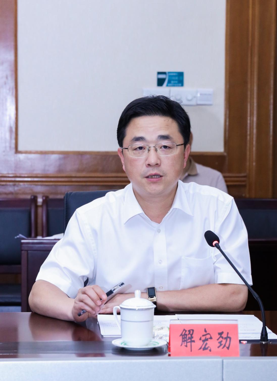 打造集合車、貨在線的以大件和大宗資源為(wei) 主的網絡貨運平台
-深圳出口